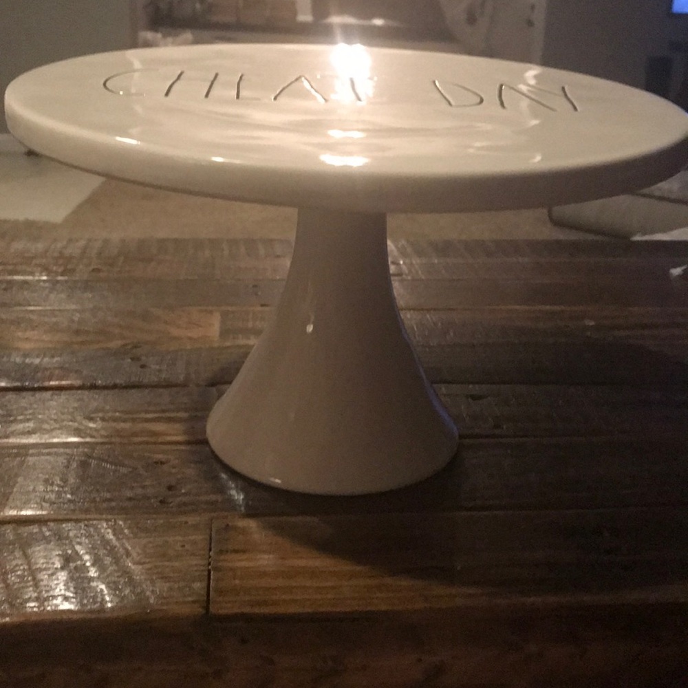 Rae Dunn cake plate
